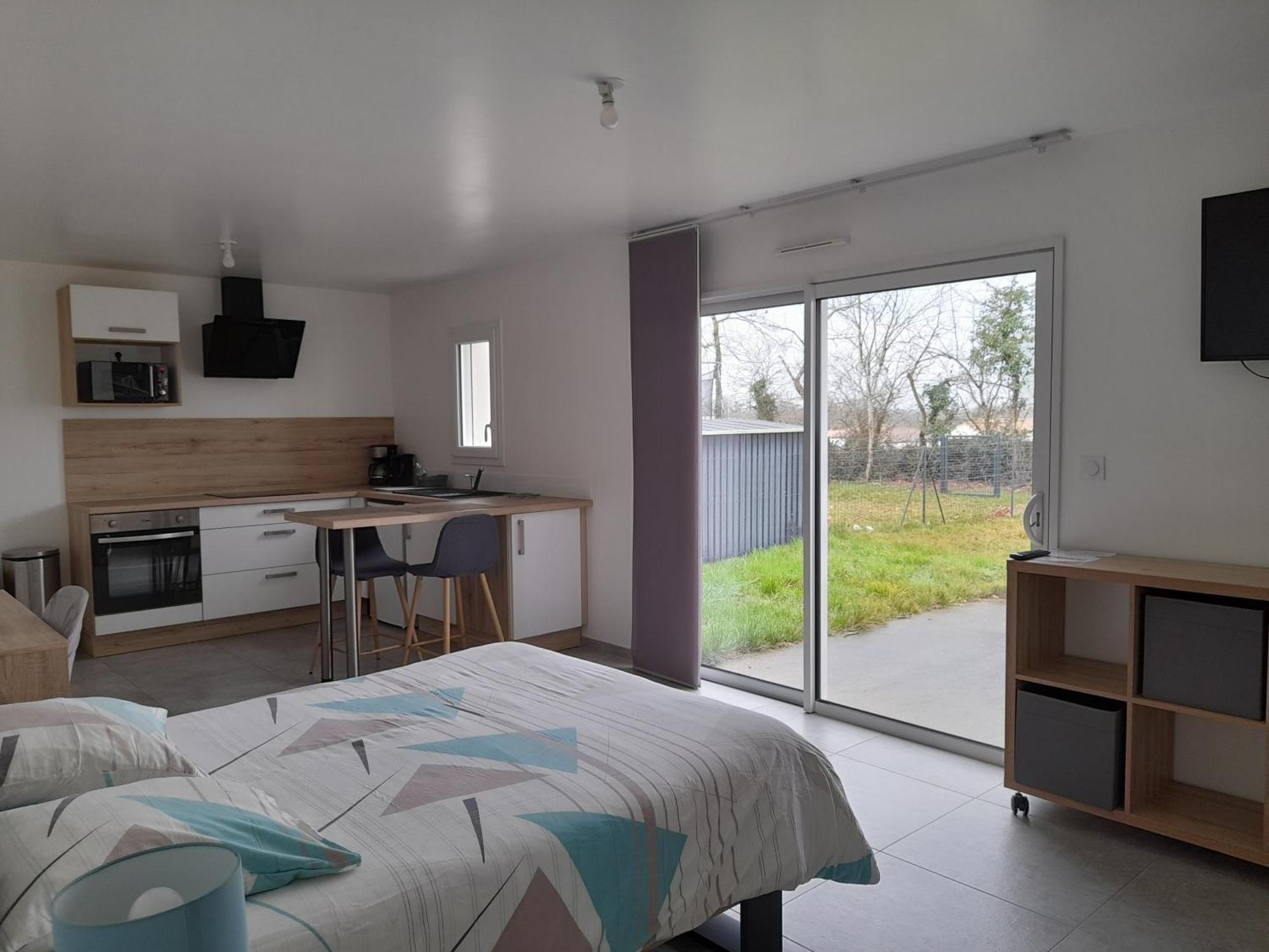 Studio Lumineux Avec Terrasse La Roche-sur-Yon Exterior foto